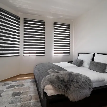 Beautiful Apartments With Parking In A Quiet Location Ostrava Exterior photo
